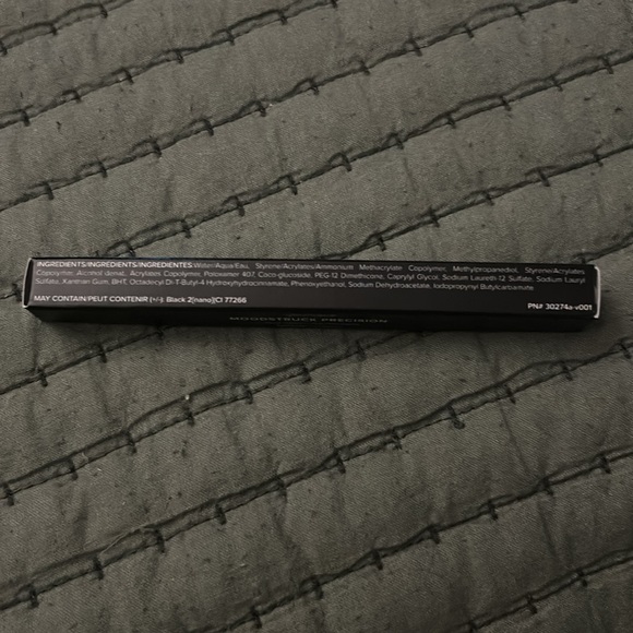 Younique Moonstruck Precision Liquid Eyeliner - Perfect - Picture 3 of 5